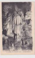 LA BALME - LES GROTTES - N° 13 - LE SAULE PLEUREUR AVEC PERSONNAGE - La Balme-les-Grottes