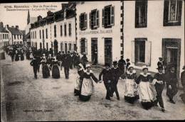 BANNALEC _ RUE DE PONT AVEN, DANSES BRETONNES _ LE JOUR DU PARDON - Bannalec