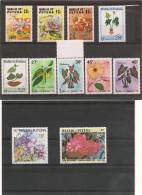 WALLIS ET FUTUNA   Timbres * *  Fleurs Côte 19,00 € - Lots & Serien