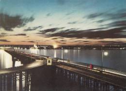 BR40383  View Of The Oil Loading South Pier At Night   2  Scans - Koweït