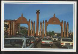 Malaysia Old Post Card 1990 Arch Padang Merdeka Kota Bharu, Kelantan With Parking - Malaysia