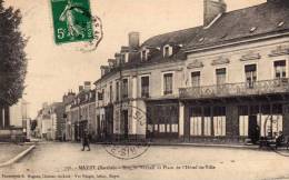 S1    -     704     -    MAYET           -     ( 72 )    -    Rue  De  Verneil   Et  Place  De L ' Hôtel - De - Ville  . - Mayet