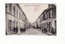 Carte 1910 MIRAMBEAU / LA POSTE ET GRANDE RUE - Mirambeau