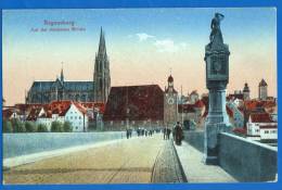 Deutschland; Regensburg; Auf Der Steinernen Brücke - Regensburg