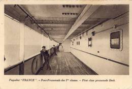 CPA - Paquebot  " La France " Pont Promenade Des 1ére Classes - Compagnie Générale Transatlantique - Piroscafi