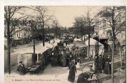 Angers  49    Le Marché Place Du Pélican - Angers