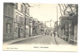 Sceaux (92) : La Rue Houdan En  1915 (animée). - Sceaux