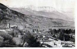 74 FAVERGES Les Usines De Soierie Et Le Chateau - Faverges