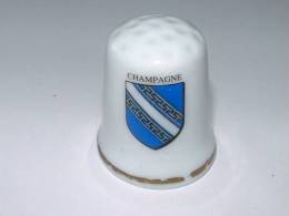 Dé à Coudre En Porcelaine - CHAMPAGNE - B12 ** - Dés à Coudre