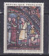 FRANCE N° 1399  95C POLYCHROME LES MARCHANDS DE FOURRURES HAUT DE ROBE ROUGE EN PARTIE ABSENTE COULEUR PALE NEUF SANS CH - Unused Stamps