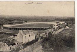 La Flèche    72      Le Vélodrome   (voir Scan) - La Fleche