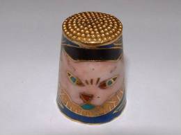 Dé à Coudre En Métal - CHAT - C22 ** - Thimbles