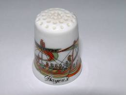 Dé à Coudre En Porcelaine - Bayeux - D7 - Fingerhüte