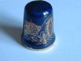 Dé à Coudre En Porcelaine -  LOURDES - B17 - Thimbles