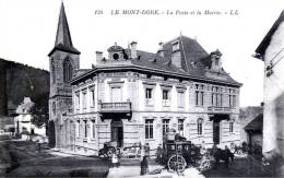 Le Mont-Dore - La Poste Et L'Hôtel De Ville - Service De Voiturage - Très Beau Plan Animé - Le Mont Dore
