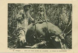 Uganda Chasse A L' Hippopotame Hippopotamus Hunting No 66 Pere Blanc Et Enfant Nu - Uganda