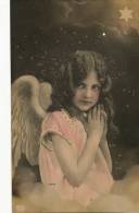 Tres Jolie Petite Fille Colorisée  Angelot Cupid Priant - Anges