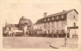 CHATILLON COLIGNY PLACE BECQUEREL ET HOTEL DU CHEVAL BLANC - Chatillon Coligny