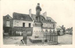 CHATILLON COLIGNY STATUE BECQUEREL ET HOTEL DU CHEVAL BLANC - Chatillon Coligny