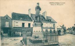 CHATILLON COLIGNY STATUE BECQUEREL ET HOTEL DU CHEVAL BLANC - Chatillon Coligny