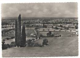 Tonneins (47) :Vue Générale Sur Le Bourg + Vallée De La Garonne Au Niveau D'une Maison Dans Les Vignes  En 1950 (animé). - Tonneins