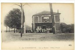 Carte Postale Ancienne La Courneuve - Les 4 Routes. Tabac Paviet - La Courneuve