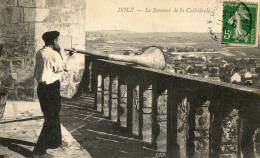 DOLE (39) Sonneur De La Cathédrale Gros Plan - Dole