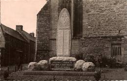 12 / 12  / 424   ST. NICOLAS DU  PÉLEM - Monument Aux Morts 1939-45 - Saint-Nicolas-du-Pélem