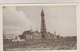 CPA BLACKPOOL, TOWER,PROMENADE AND BEACH FROM NORTH  PIER En 1955 !! - Blackpool