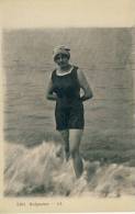 Baigneuse  Jeune Femme En Tenue De Bain 1900 Cpa - Swimming