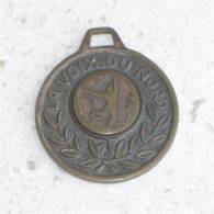 LA VOIX DU NORD ( A. Augis ) - France Vintage Medaille * French Vintage Medal - Medaglia - Professionals / Firms