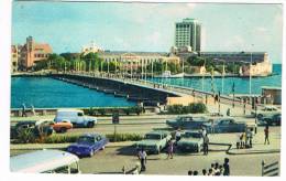 CUR-40  CURACAO : Famous Pontoon-Bridge (with Old American Cars) - Curaçao