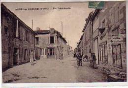 86 MONTS Sur GUESNES ( Vienne ) - Rue Saint Avertin - Animé Pompe à Essence Sur Fûts , Mobiloil GARGYOLE , Paniers - Monts Sur Guesnes