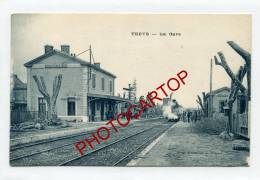 TRETS-la GARE-Train-Animation-Etat TB-1944- - Trets