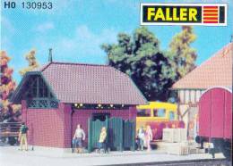 - FALLER - Toilettes - HO Ou 1/87° - Réf 130953 - Streckendekoration