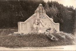 D88. LE THILLOT.LE MONUMENT ELEVE AUX HEROS DE LA GRANDE GUERRE. - Le Thillot