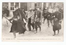 CPA : Belgique : Anvers : Prisonniers Allemands Blessés , Capturés Par Les Belges Sous Les Forts D'Anvers - War 1914-18