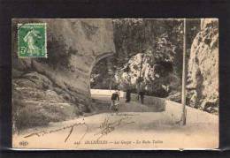 83 OLLIOULES Gorges, Roche Taillée, Animée, Cycliste, Ed ELD 442, 1913 - Ollioules