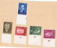 1954 - NEDERLAND Pays-Bas - Emis Au Profit Des Oeuvres De Bienfaisance - Neufs - Yvert Et Tellier N° 618-622 - Unused Stamps