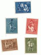 1954 - NEDERLAND Pays-Bas - Emis Au Profit Des Oeuvres Pour L´enfance - Neufs  -  Yvert Et Tellier N° 626-630 - Unused Stamps