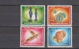 Papouasie Et Nouvelle-Guinée YT 301/4 ** : Artisanat De Bougainville - 1976 - Papua New Guinea