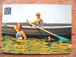 Small Calendar From USSR Latvia1980,  Girls Boat Lilies - Small : 1971-80