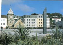 (220) Guernsey Liberation Monument - Monuments Aux Morts