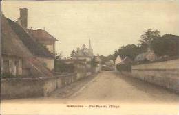 Rethondes: Une Rue Du Village - Rethondes