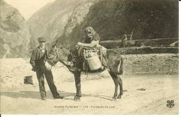 CPA  HAUTES PYRENEES, Une Porteuse De Lait, à Cheval  6979 - Otros & Sin Clasificación