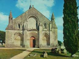 17 - AULNAY De SAINTONGE - L´ Eglise Romane Du XII° S. La Façade. - Aulnay