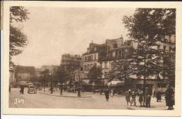 Cpa, Paris (20è), La Place Auguste-Métivier, Très Bien Animée - Paris (20)