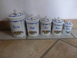 Belle Série De 5 Pots Ménagers En Faience  1940/50. - Popular Art