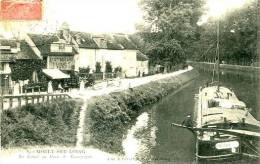 N°28756 -cpa Moret Sur Loing -le Canal Au Pont De Bourgogne- Péniche "Erestace" - Péniches