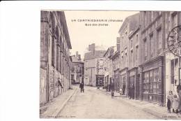 LA CHATAIGNERAIE (Vendée)  --  Rue Des Halles - La Chataigneraie